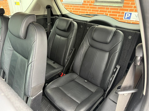 Ford S-MAX 9 of 18