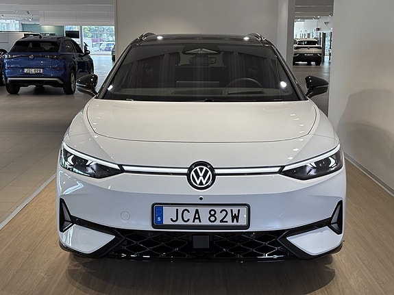 Volkswagen ID.7 2 of 5
