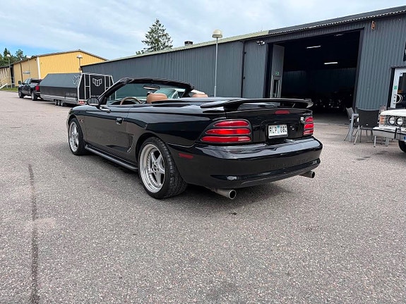 Ford Mustang 5 of 5