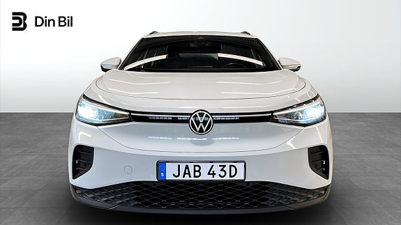 Volkswagen ID.4 4 of 5