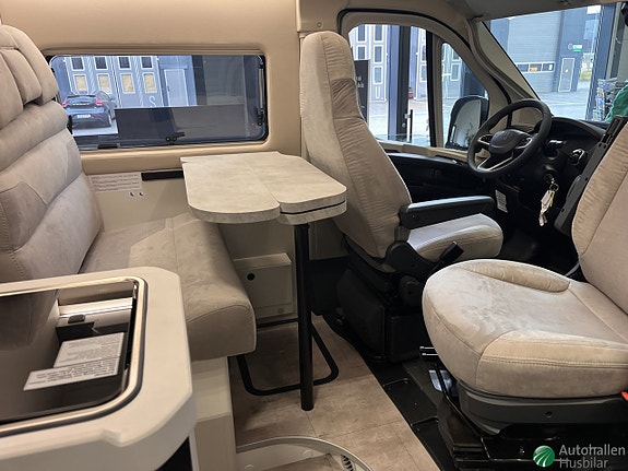 Karmann Davis 620 Lifestyle 10 of 10