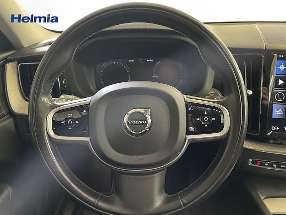 Volvo XC60 16 of 19