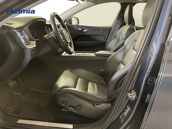 Volvo XC60 14 of 19