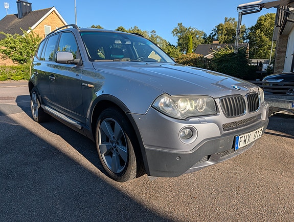 BMW X3 3 of 4
