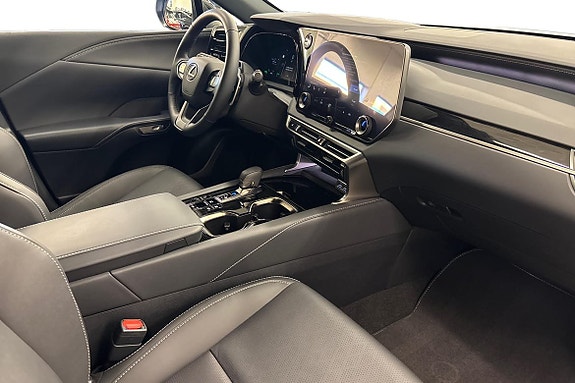 Lexus RX450h 13 of 26