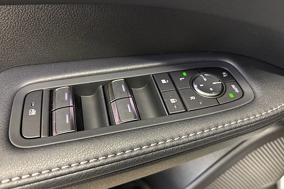 Lexus RX450h 22 of 26