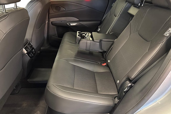 Lexus RX450h 17 of 26