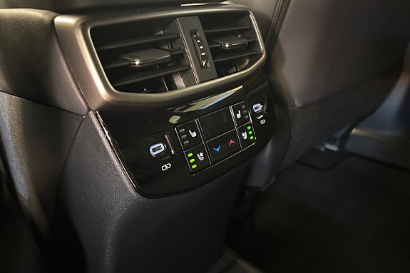Lexus RX450h 24 of 26
