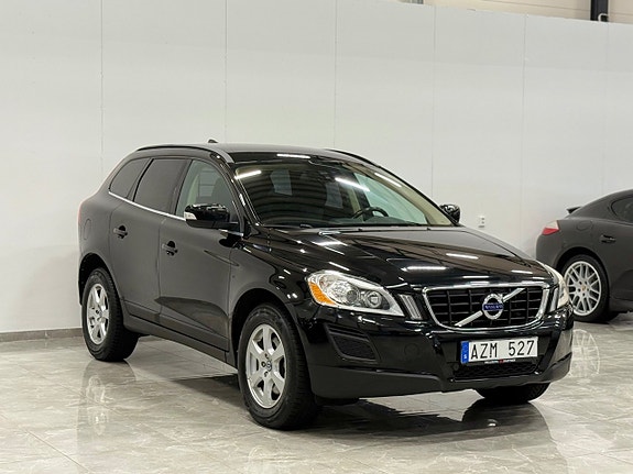 Volvo XC60 2 of 5