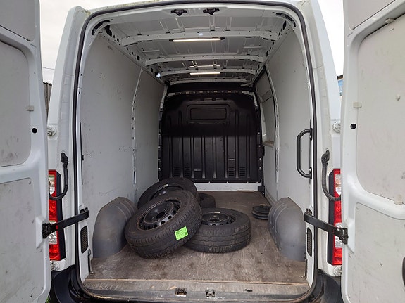 Renault Master 10 of 12