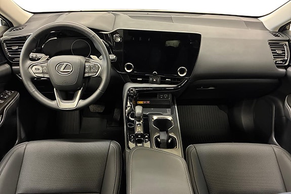 Lexus NX450h+ 9 of 21