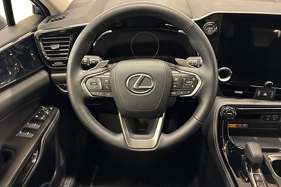 Lexus NX450h+ 8 of 21