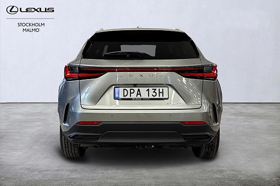 Lexus NX450h+ 17 of 21