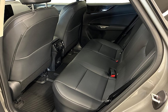 Lexus NX450h+ 11 of 21