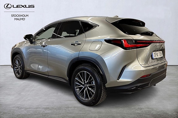 Lexus NX450h+ 3 of 21