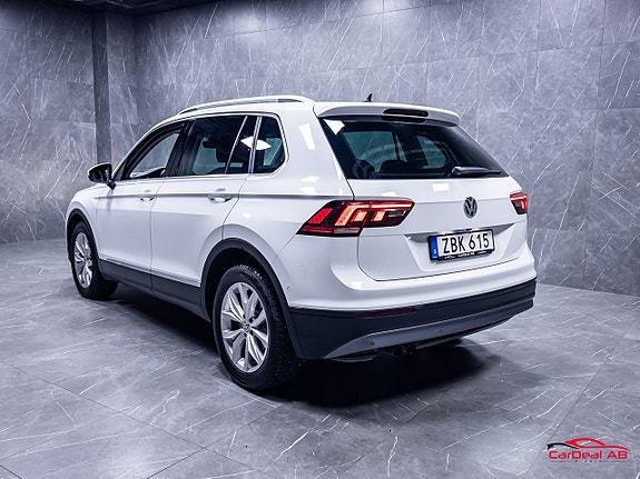 Volkswagen Tiguan 5 of 27
