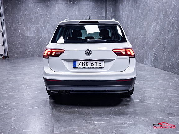 Volkswagen Tiguan 6 of 27
