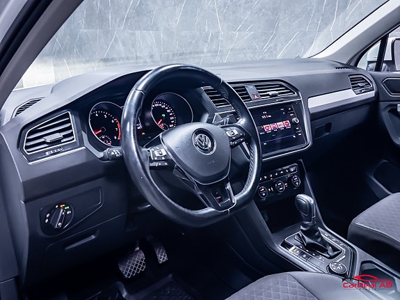 Volkswagen Tiguan 12 of 27