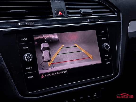 Volkswagen Tiguan 23 of 27