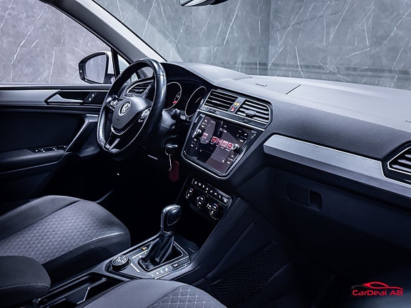 Volkswagen Tiguan 13 of 27