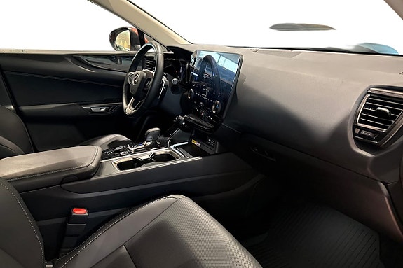 Lexus NX450h+ 6 of 27