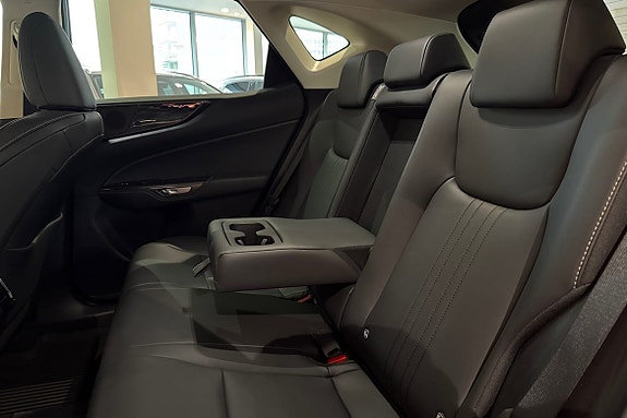 Lexus NX450h+ 26 of 27