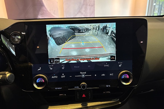 Lexus NX450h+ 18 of 27