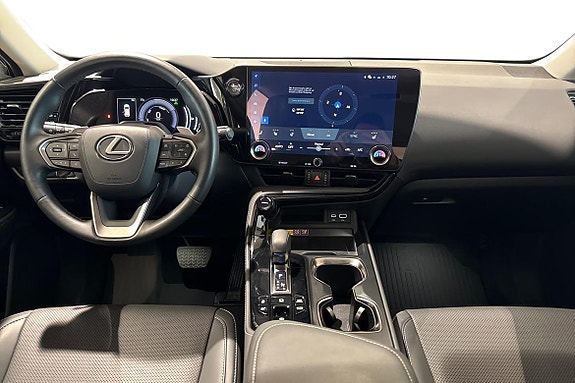 Lexus NX450h+ 8 of 27