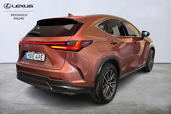 Lexus NX450h+ 16 of 27