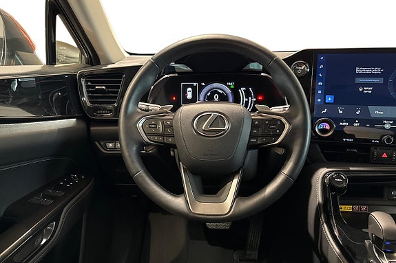 Lexus NX450h+ 9 of 27