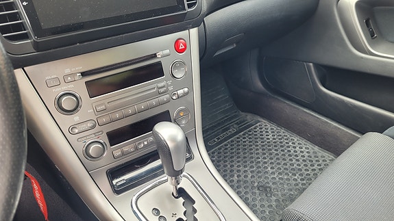 Subaru Legacy 6 of 11