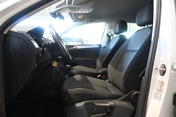 Volkswagen Tiguan 8 of 24