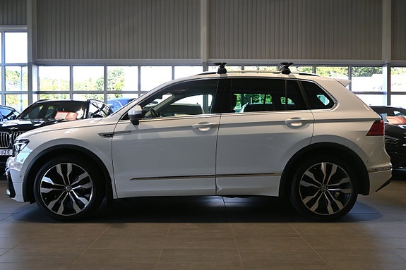 Volkswagen Tiguan 2 of 24