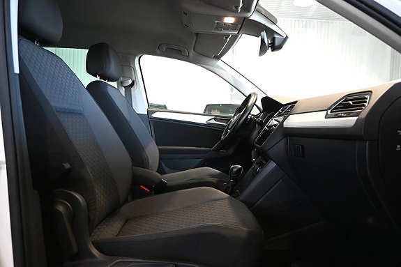 Volkswagen Tiguan 11 of 24