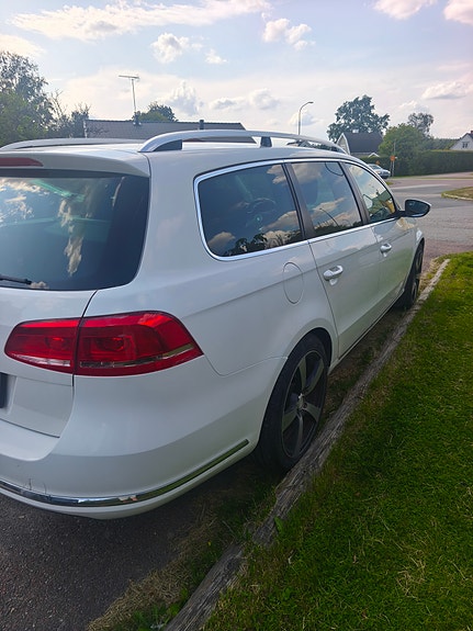 Volkswagen Passat 11 of 12