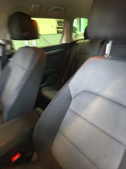 Volkswagen Passat 8 of 12
