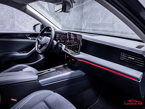 Volkswagen Passat 14 of 30