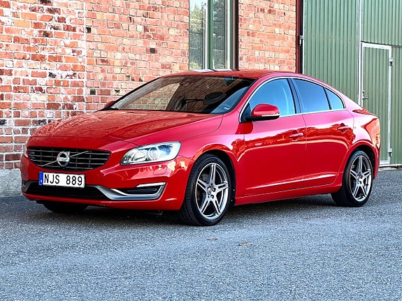 Volvo S60 3 of 5