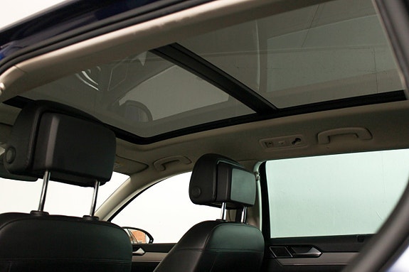 Volkswagen Passat 20 of 23