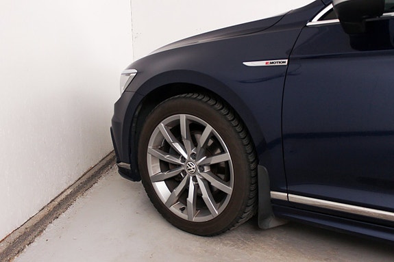 Volkswagen Passat 9 of 23
