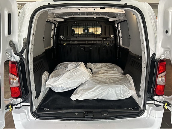 Peugeot Partner 18 of 21