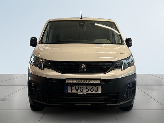 Peugeot Partner 2 of 5