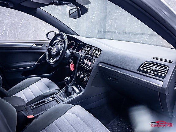 Volkswagen Golf I 14 of 28