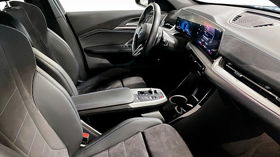 BMW X1 3 of 5