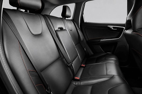 Volvo XC60 10 of 15