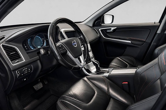Volvo XC60 7 of 15