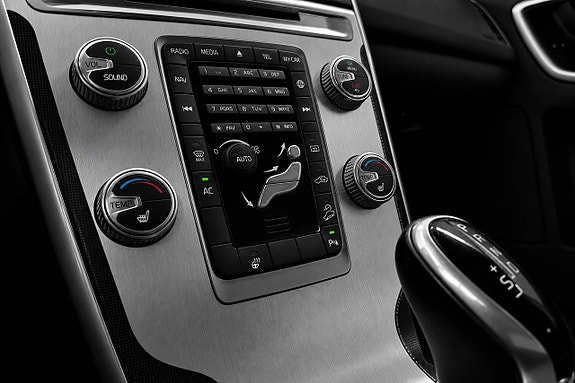 Volvo XC60 15 of 15