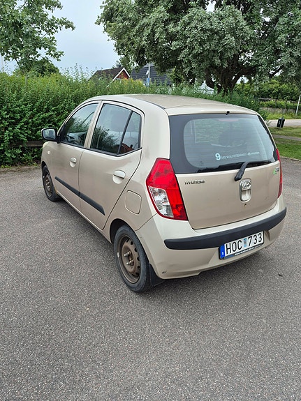 Hyundai i10 3 of 15