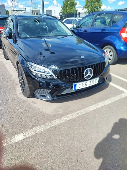 Mercedes-Benz C200 4 of 7