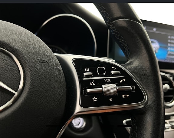 Mercedes-Benz C200 9 of 11